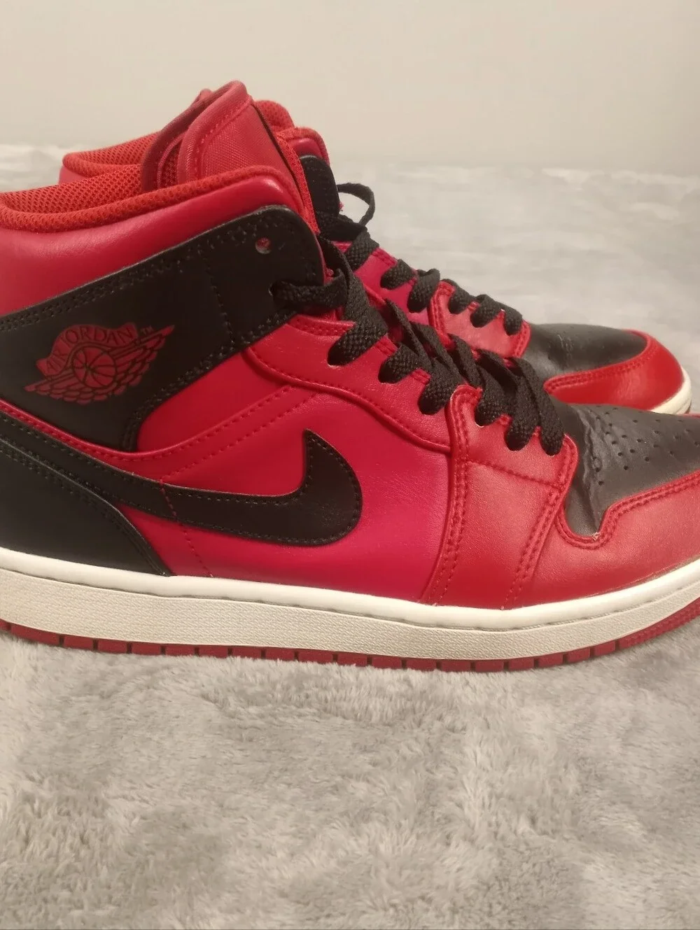 Jordan Men's High-Top Sneaker in Red and Black Size 8.5